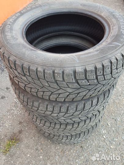 Dunlop Grandtrek AT1 215/65 R16 19B