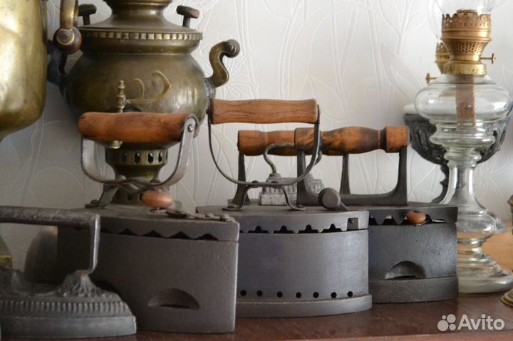 Чугунный утюг