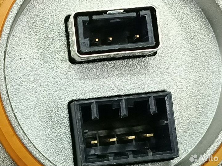 Блок розжига ксеноновой лампы Audi A3 8V