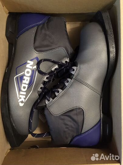 Лыжные ботинки