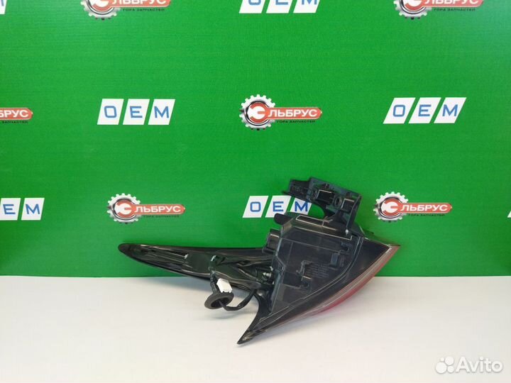 Фонарь правый внешний Lexus NX 1 2014