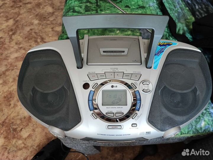 Магнитола-бумбокс LG LPS-LM535X