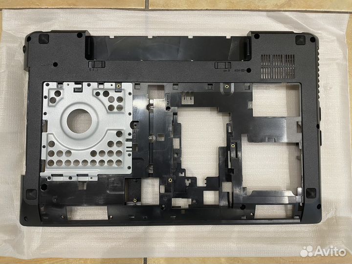 Поддон новый на Lenovo G580 20150
