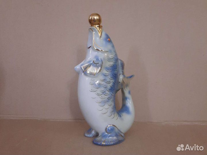 Фарфоровый графин рыба. СССР