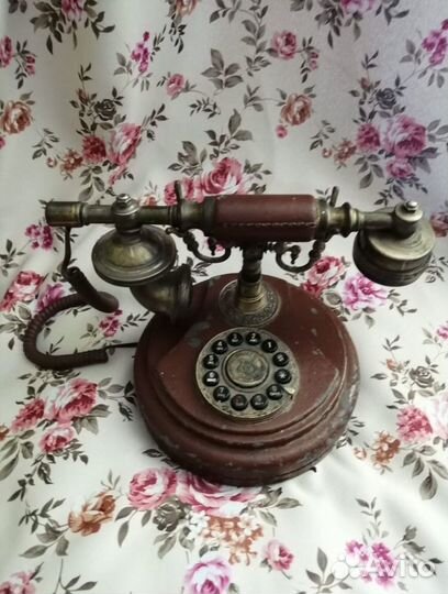 Ретро телефон. Рабочий