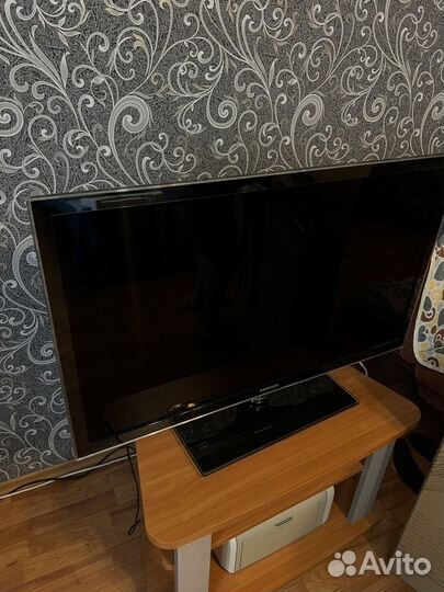 LED-телевизор Samsung UE40D5000PW