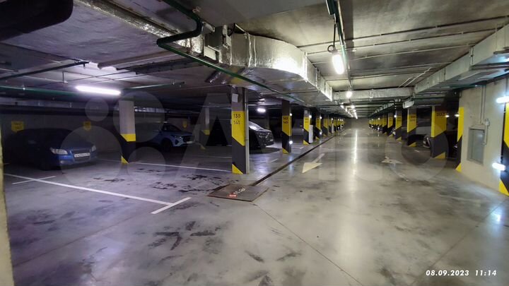 Машиноместо, 28 м²