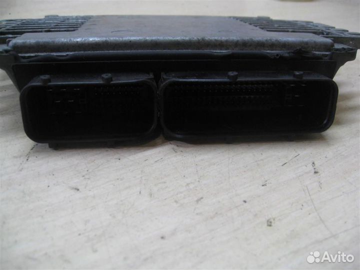 Блок управления двс Nissan Note (E11) 2012