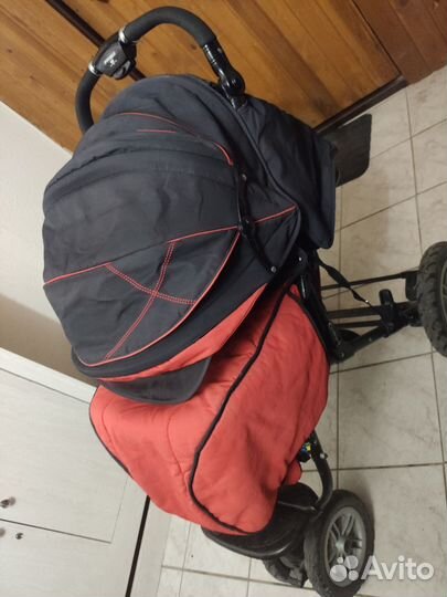 Детская прогулочная коляска