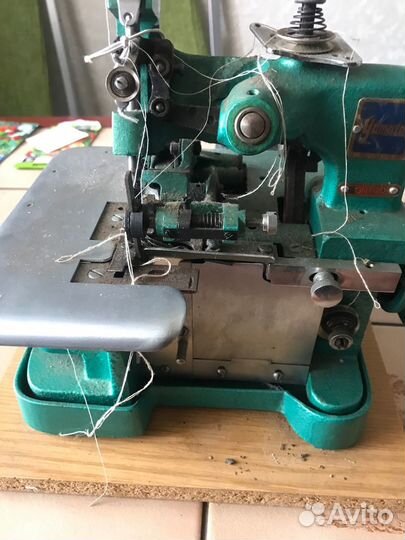 Продам оверлок