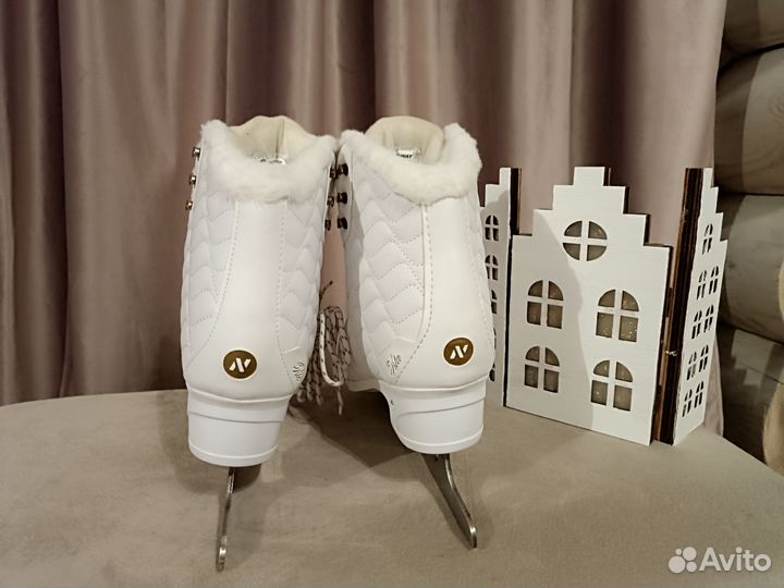 Новые фигурные коньки Nordway Vita 40 размер