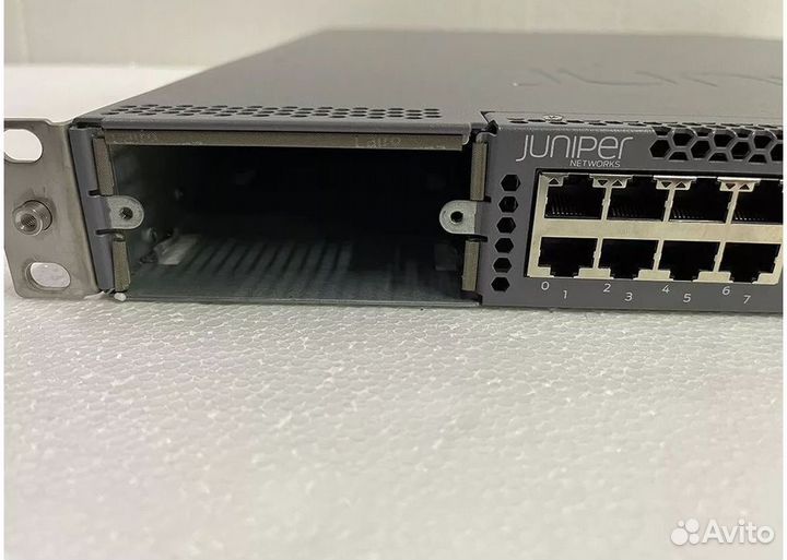 Коммутатор juniper EX4550-32T-AFO