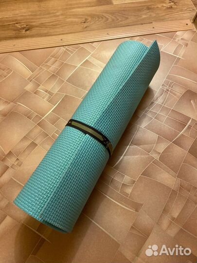 Коврик для йоги и фитнеса
