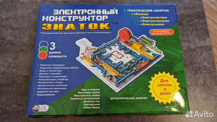 Электронный конструктор Знаток 999 схем бу