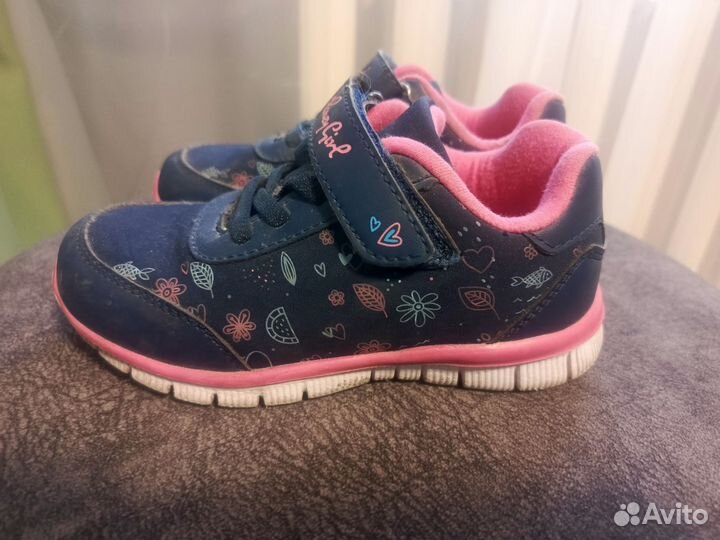 Кроссовки детские 27