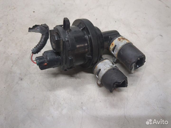 Насос водяной Toyota RAV 4, 2016