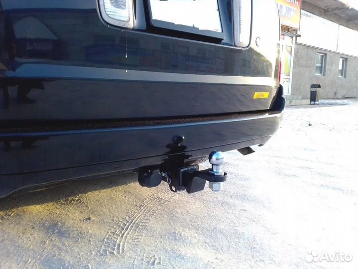 Фаркоп Toyota Probox Succeed 2002-2014 под квадрат