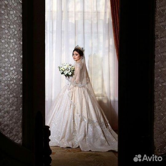 Свадебное платье, корона