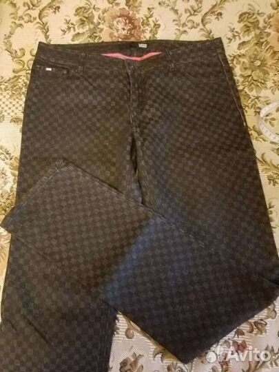 Джинсы женские чёрные. Разм.46