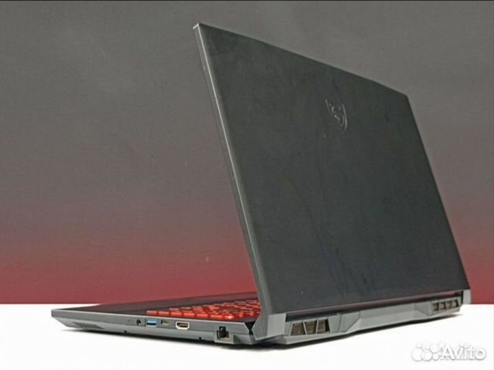 MSI Katana 17.3 144Hz GTX1650 Core i5 11400H 16G