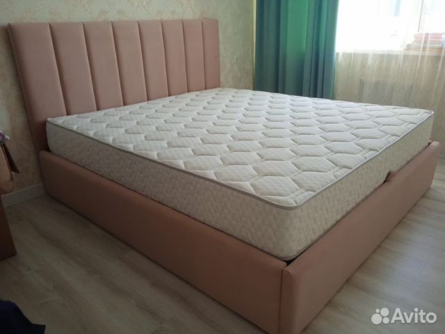 Кровать с матрасом 160 200