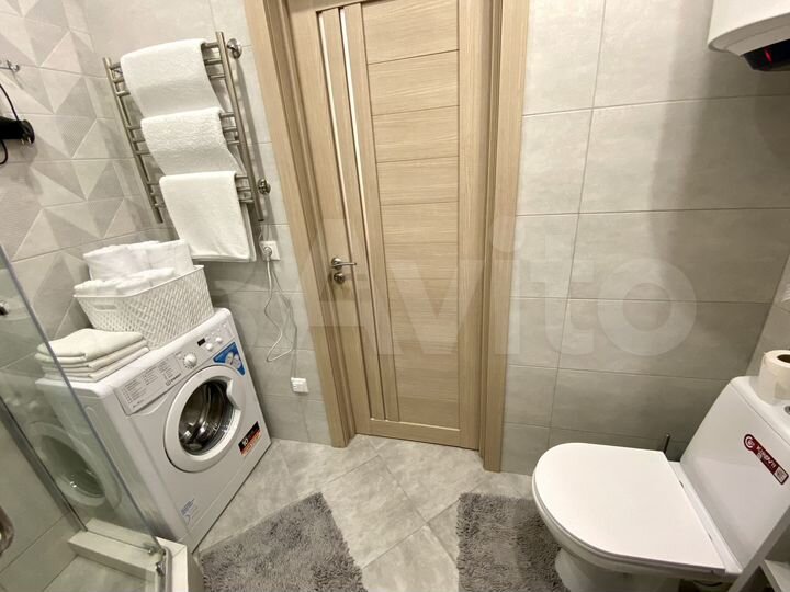 2-к. квартира, 60 м², 1/16 эт.