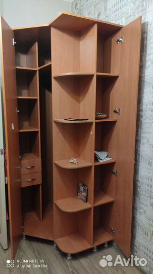 Угловой шкаф