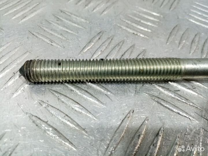 Б/У Болт стартера#001