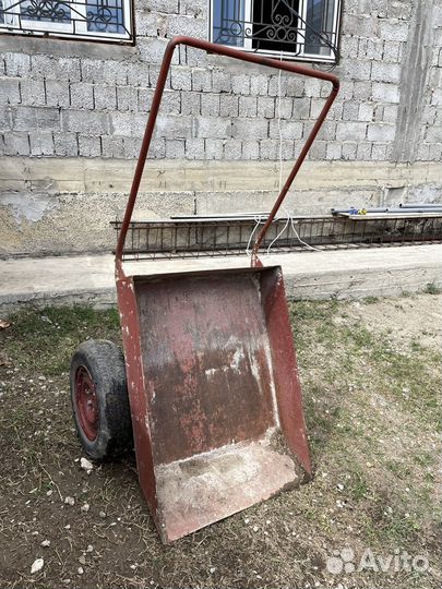 Тачка строительная