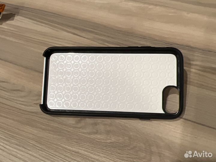 Чехол на iPhone 7