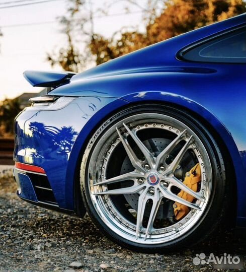 Кованые диски в стиле HRE для Porsche 911 R22