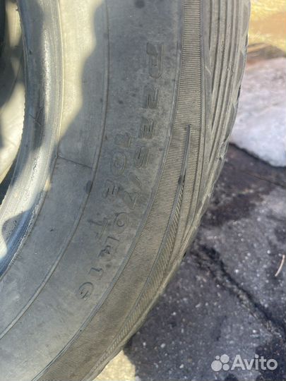 Kumho Road Venture APT KL51 225/70 R16