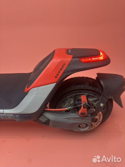Segway ninebot p100su
