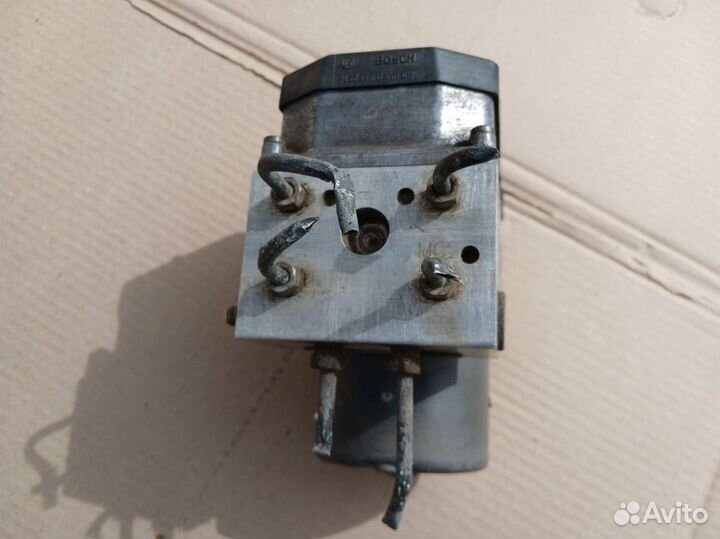 Блок ABS Kia Magentis 1