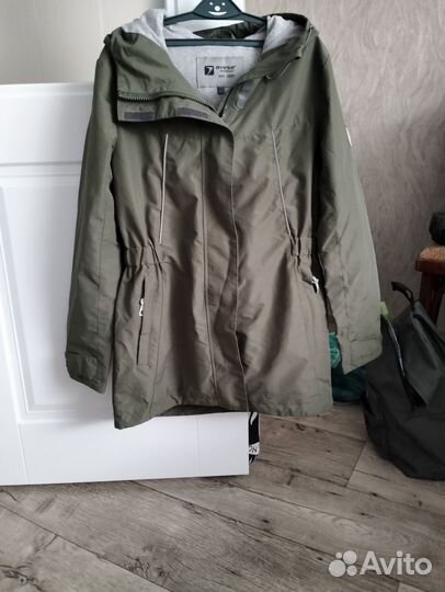 Ветровка для девочки