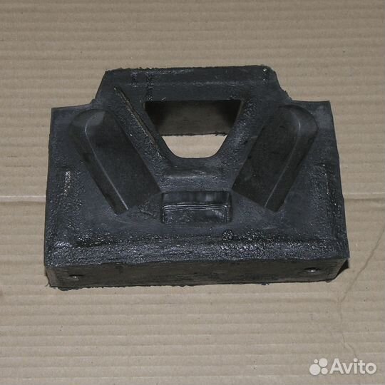 Подушка двигателя маз боковая (размер 500-1001035