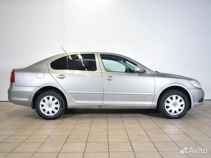 Skoda Octavia 1.6 AT, 2009, 267 185 км