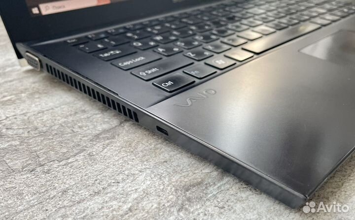 Ультрабук Sony vpcz23A4R