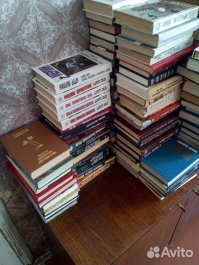 Более 100 книг,доставка