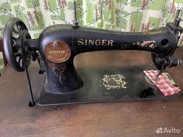Швейная машина Singer