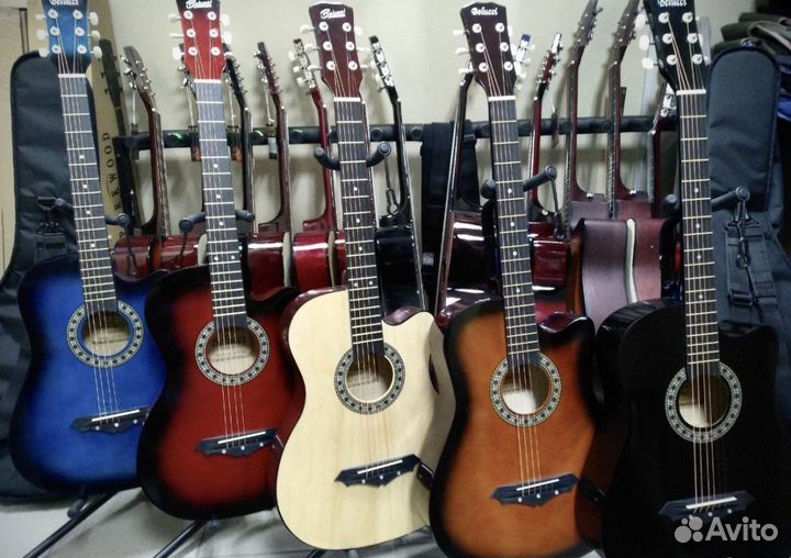 Акустическая/классическая гитара Belucci