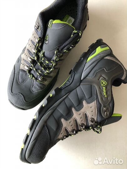 Кроссовки новые стелька 28 см