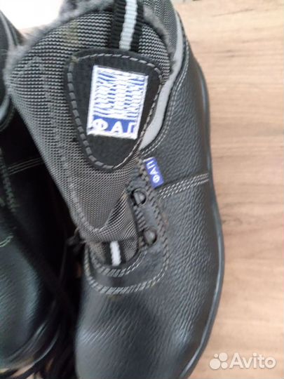 Продаю ботинки (спецовочные) 43 размер,новые