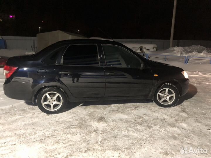 Продам шторки передние лада гранта