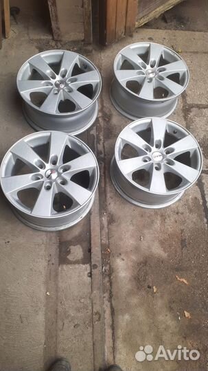 Литые диски Mak Quark 7.5x17 6x139.7 ET30