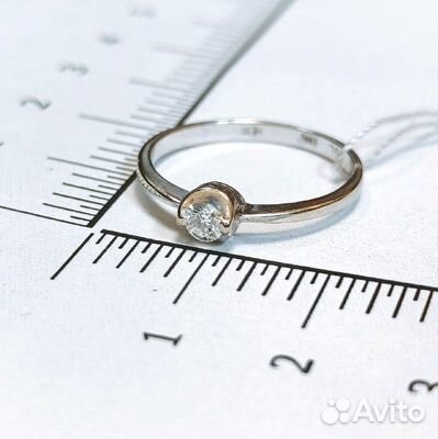 Золотое кольцо с бриллиантом 17р