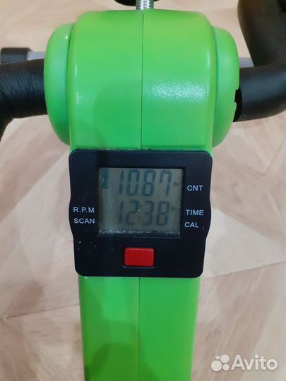 Мини велотренажер для ног и рук