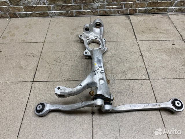 Кулак поворотный передний правый Audi A6 С6 2009