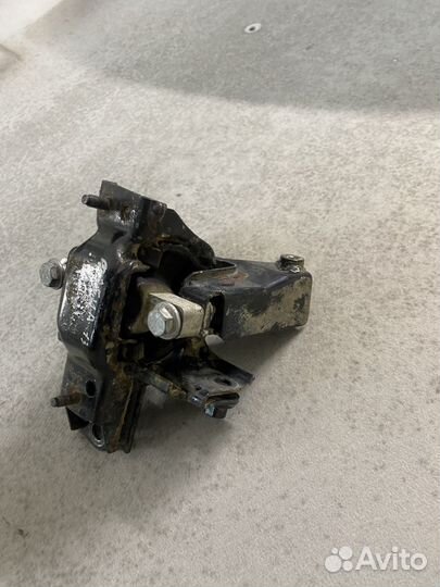 Опора кпп Skoda Fabia (5J) II рестайлинг (2010–201