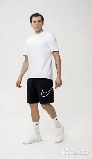 Шорты Nike Tech Fleece Big Swoosh